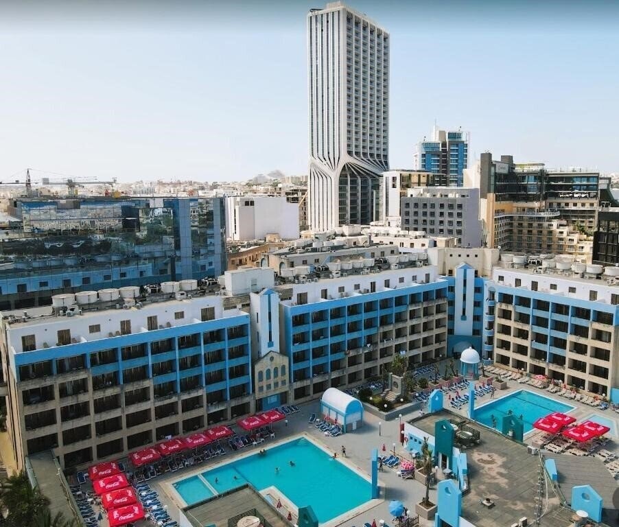 Готель La Vallett & George's Park Resort 3*