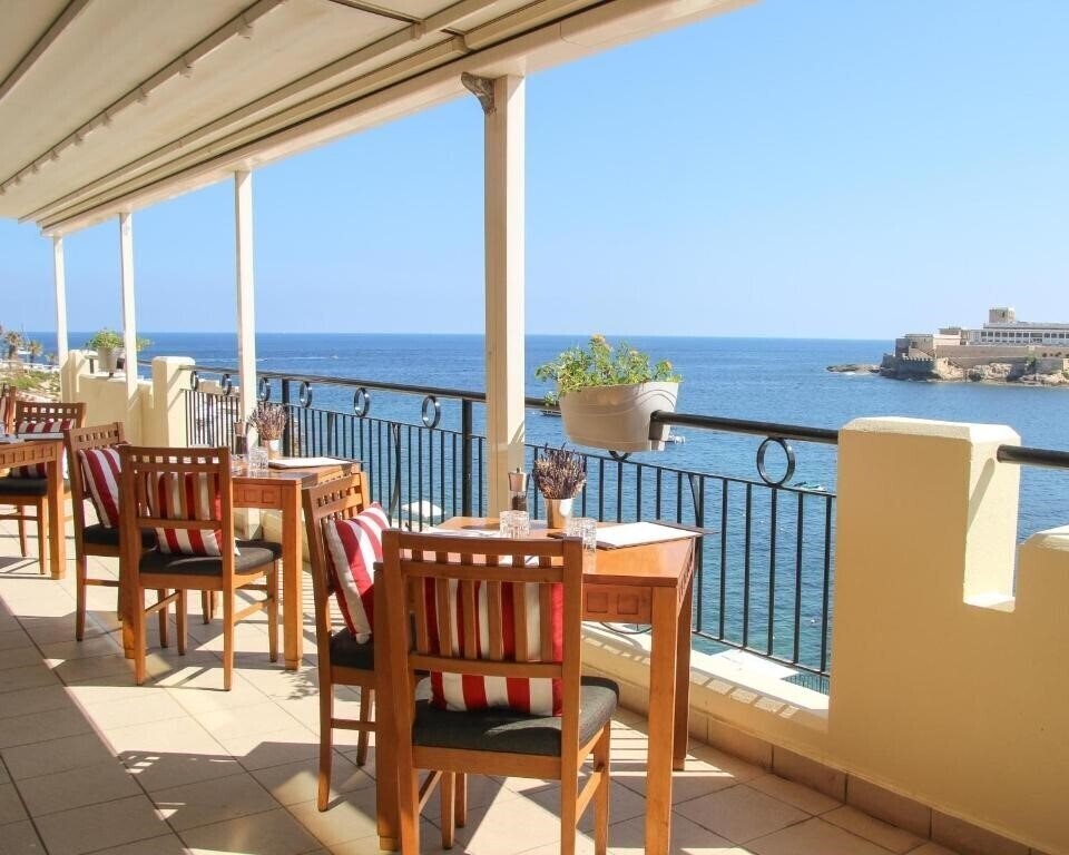 Фото Marina Hotel At The Corinthia Beach Resort 4*
