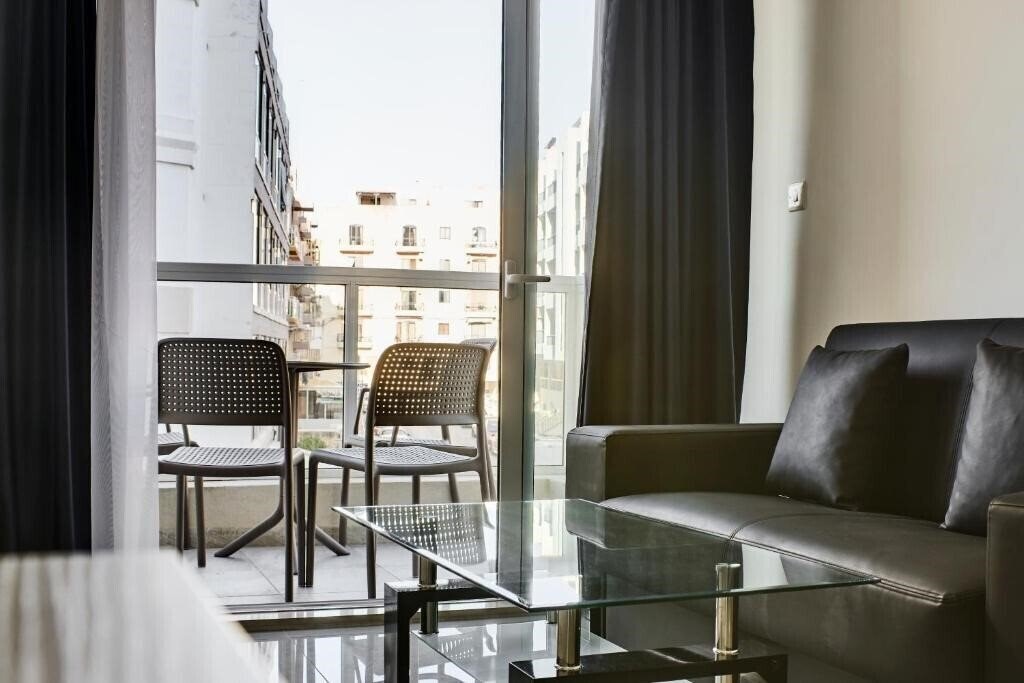Зображення The Village Apartments 3*