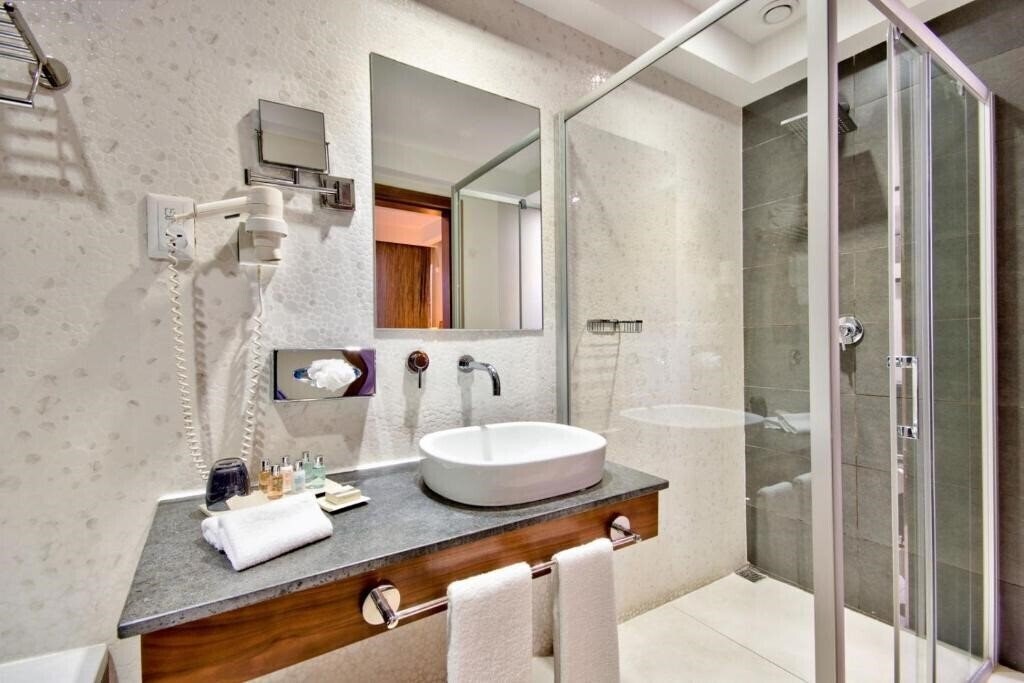 Фотографія The George, Urban Boutique Hotel 4*
