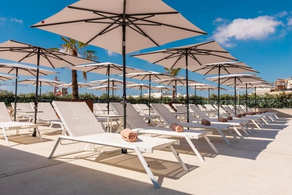 Изображение The Londoner Hotel St. Julian's 3*
