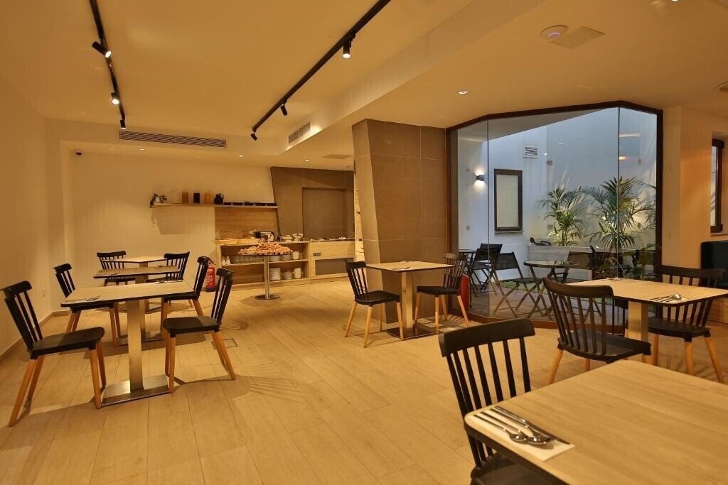 Фотографія Ivy - Adults Only 3*