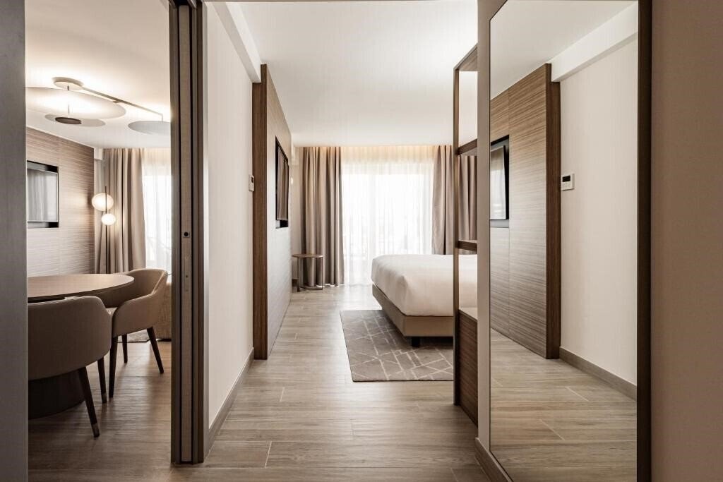 Фотография AC Hotel St. Julian's 4*