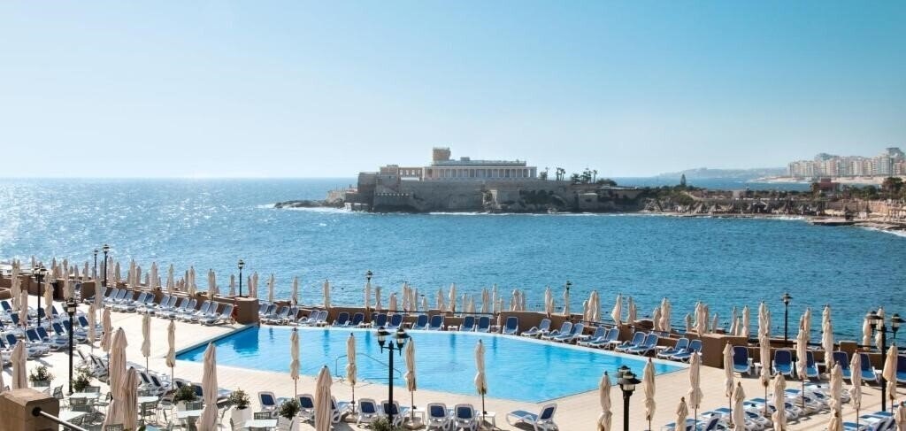 Фотография Corinthia Hotel At The Corinthia Beach Resort 4*