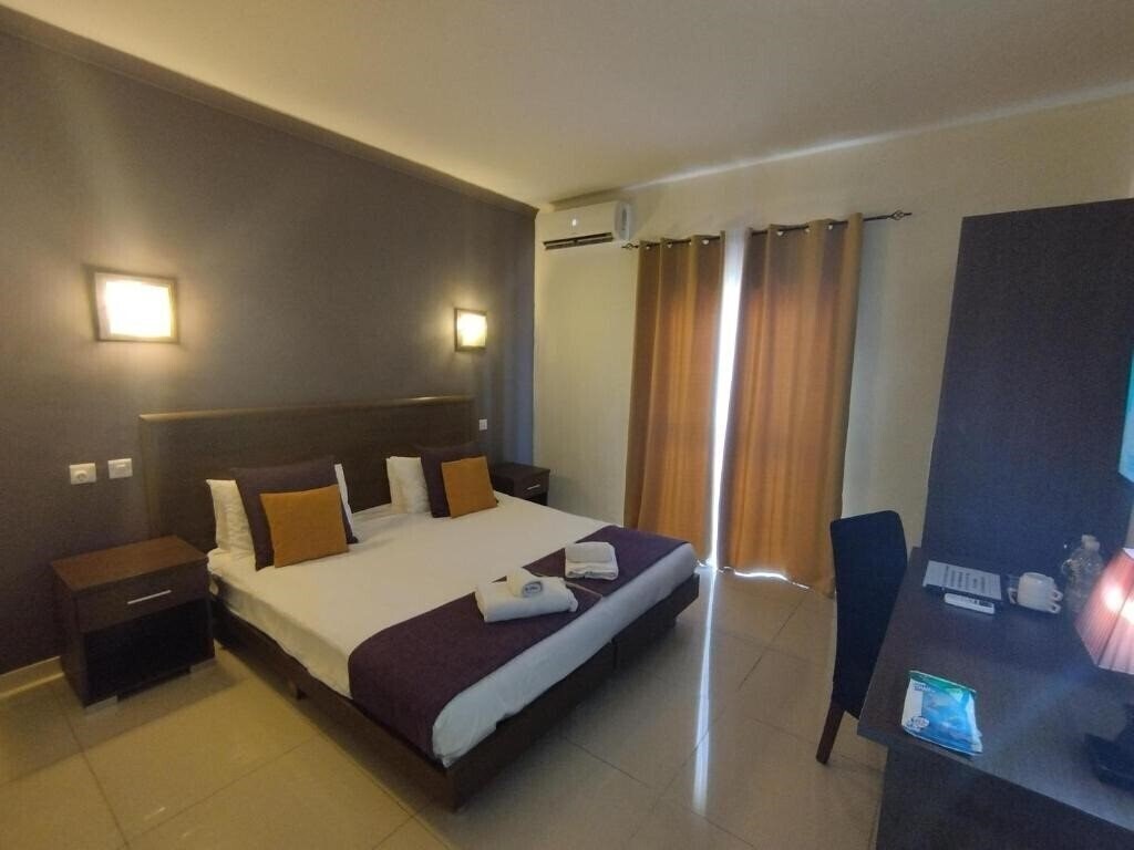 Готель Winsdor Hotel 4*