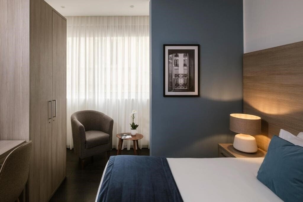 Фото The Howard Hotel 3*