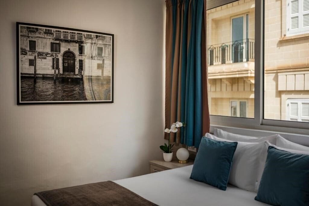 Изображение The Howard Hotel 3*