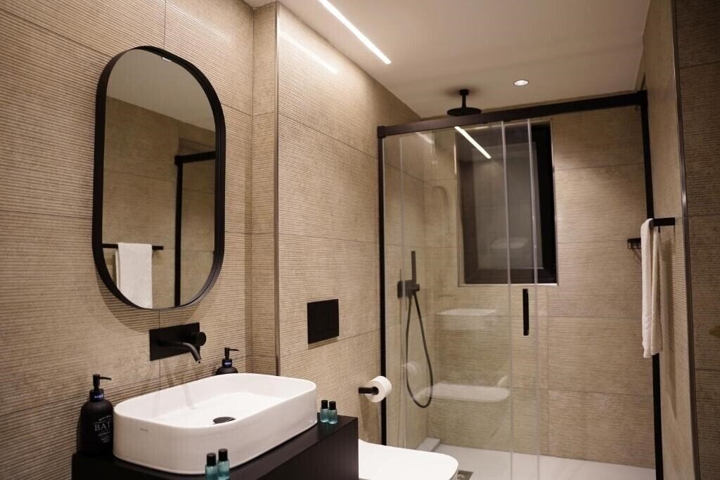 Фотографія The Londoner Hotel Sliema 3*