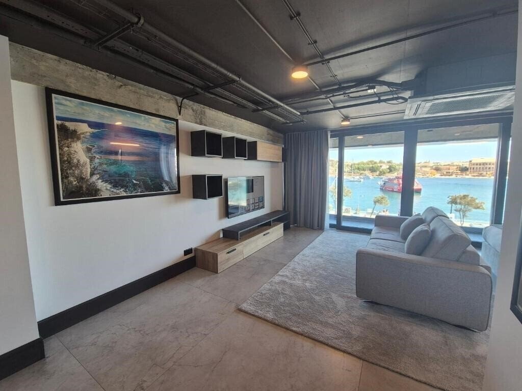 Зображення The Londoner Hotel Sliema 3*
