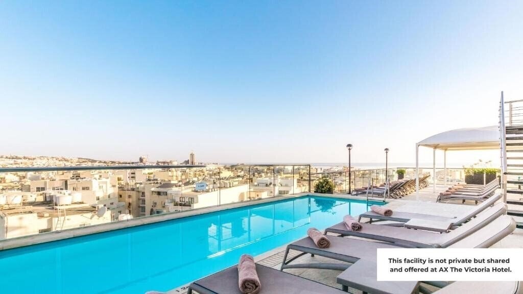 Готель AX Palazzo Capua 4*