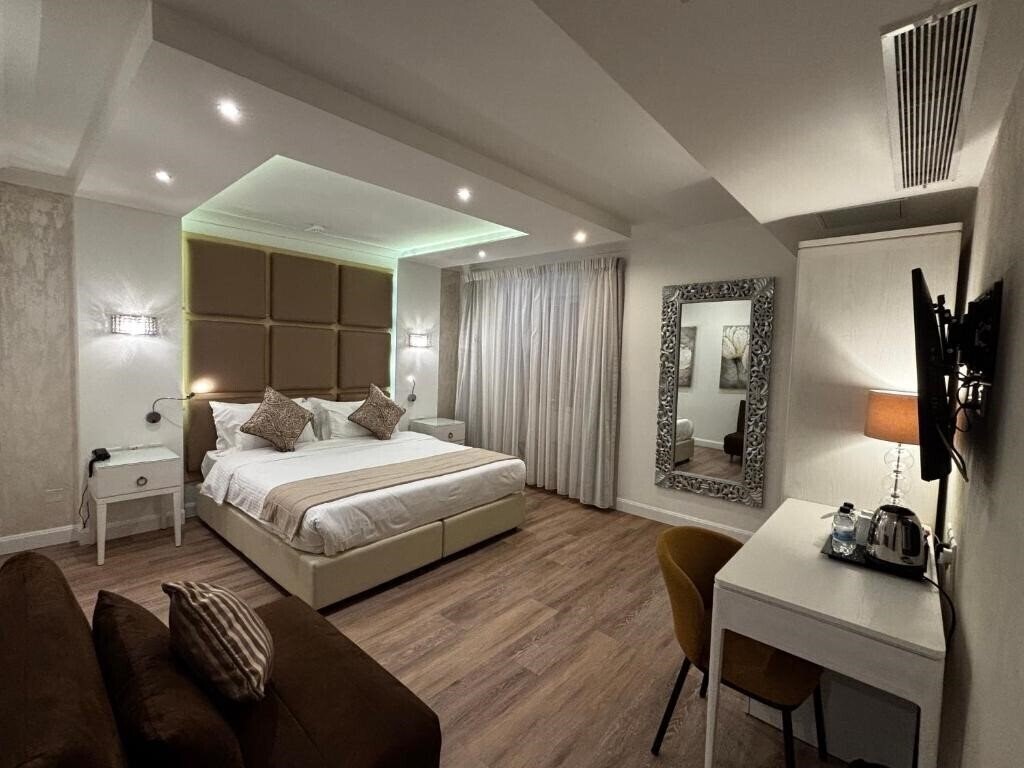 Готель Osborne Hotel 3*