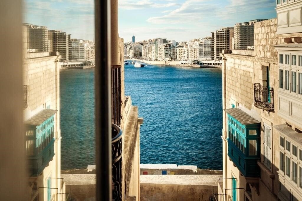 Отель 19 Rooms 4*