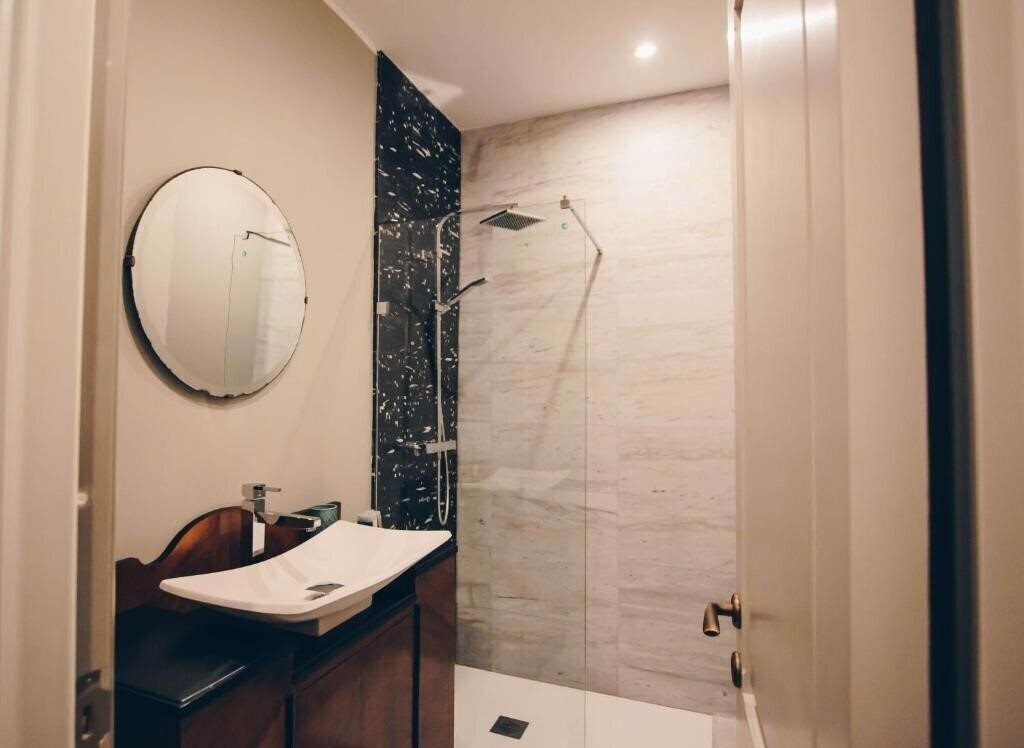 Картинка Sally Port Suites 3*