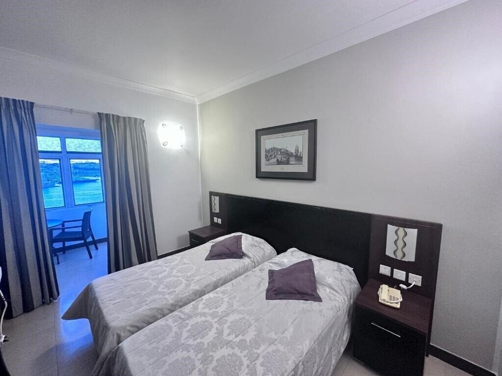 Зображення Grand Harbour Hotel 2*