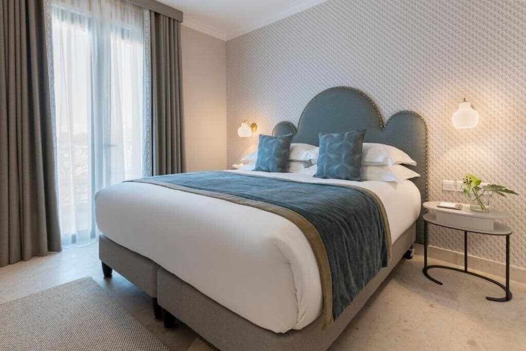 Фото Phoenicia Hotel 5*