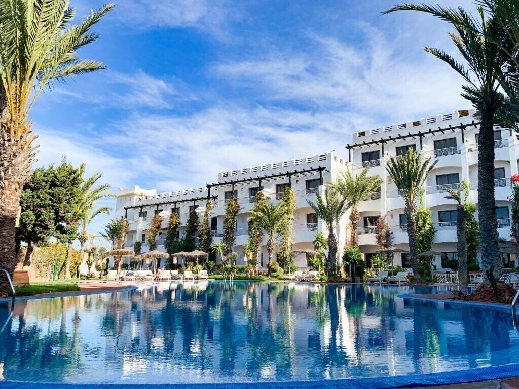 Отель Borjs Hotel Suites & SPA 4*