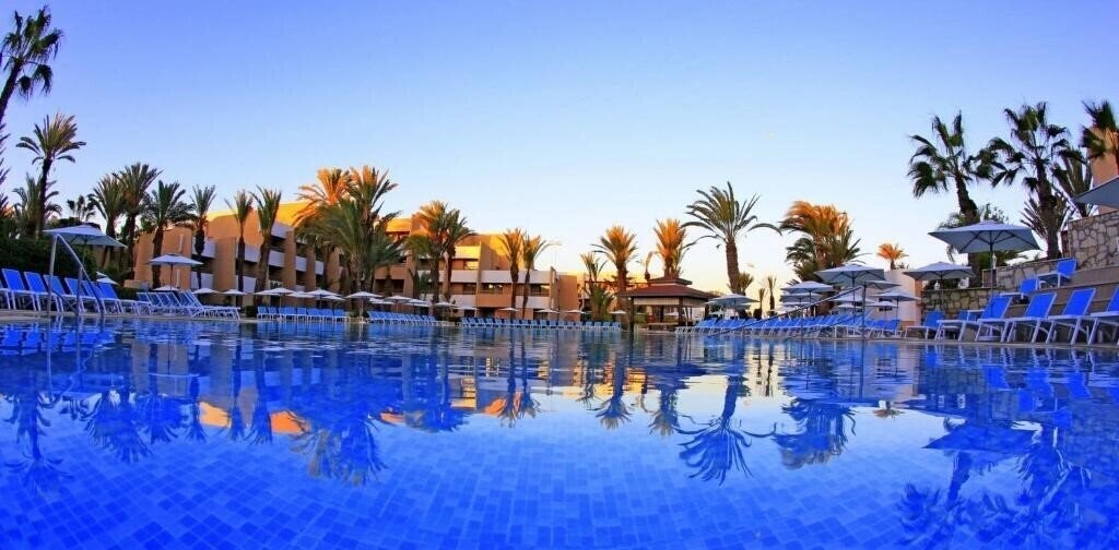 Отель Dunes d'Or Ocean Club by A-Collection 4*