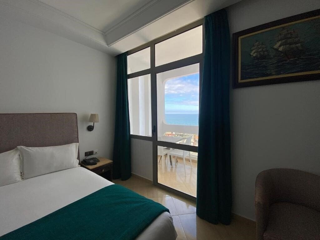 Фото Azur Hotel 4*