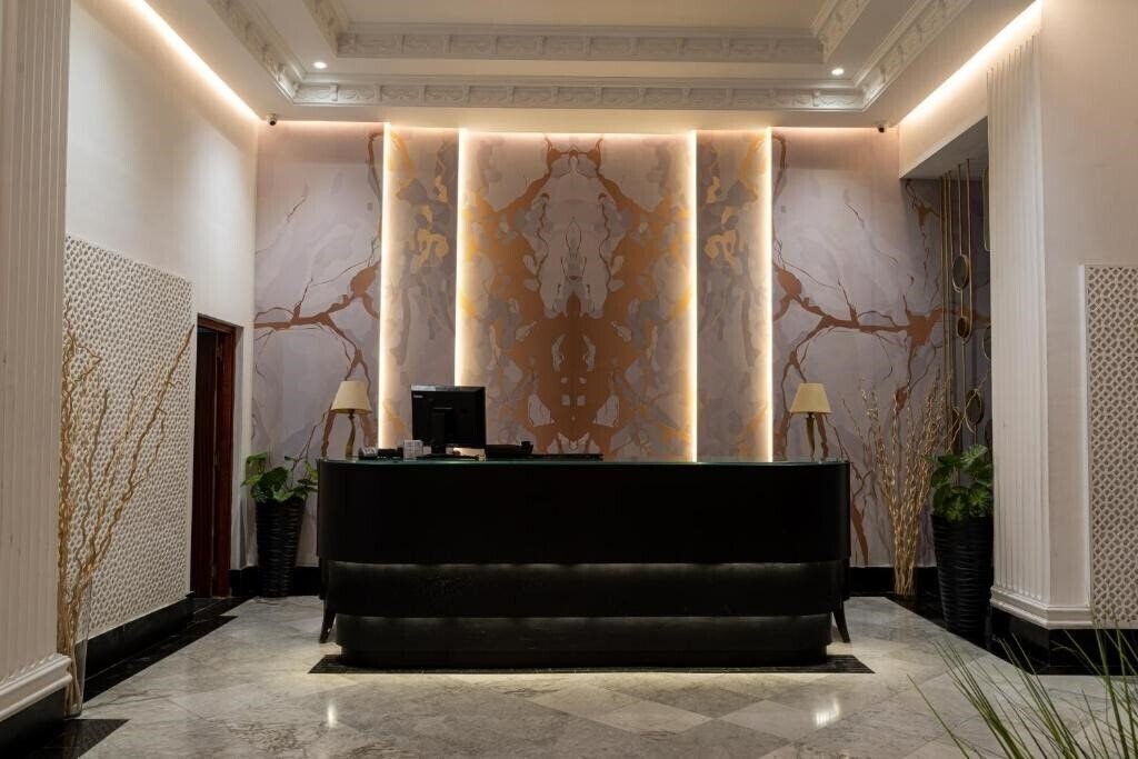 Готель Majestic Hotel 3*