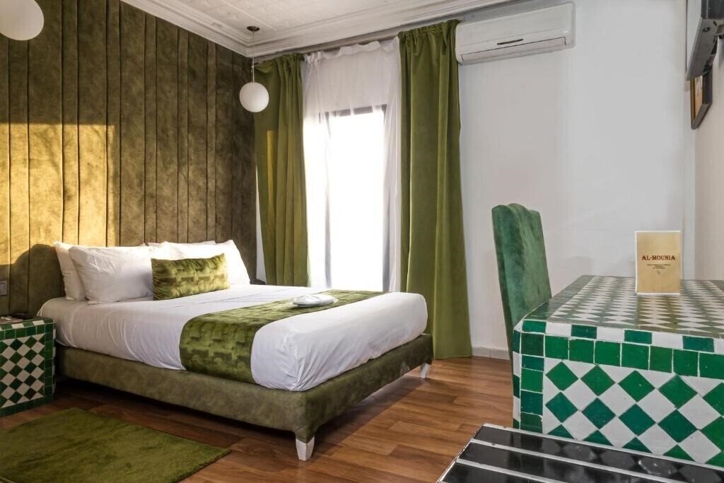 Фото Majestic Hotel 3*