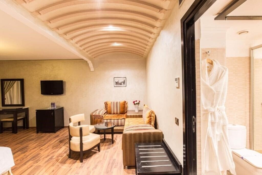 Картинка Almas Hotel 3*