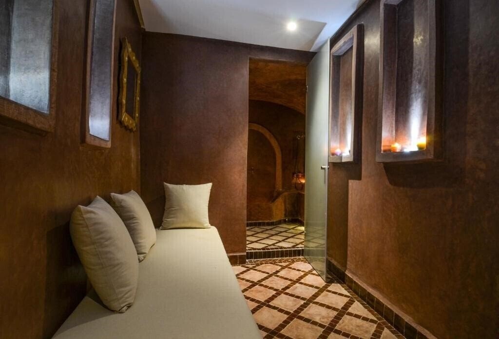 Фото Riad Ayni 4*