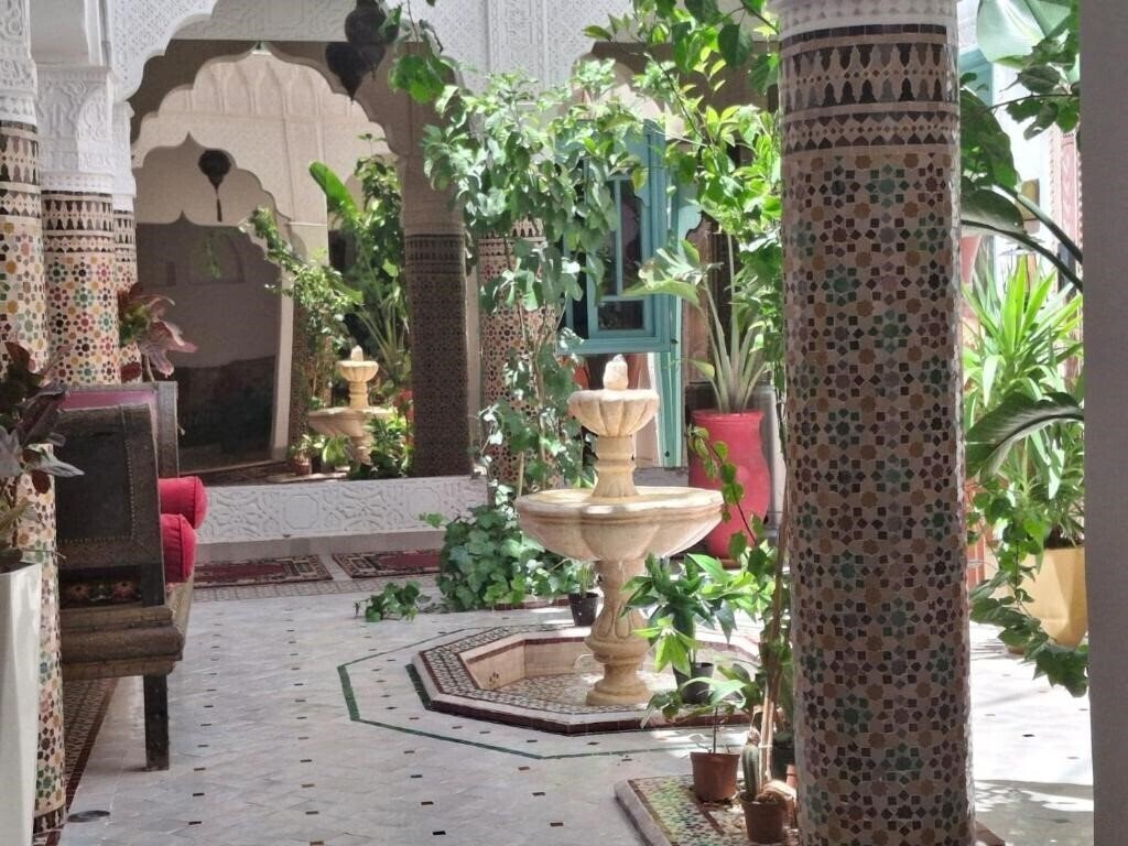Готель Riad Mille Et Une Nuits 4*