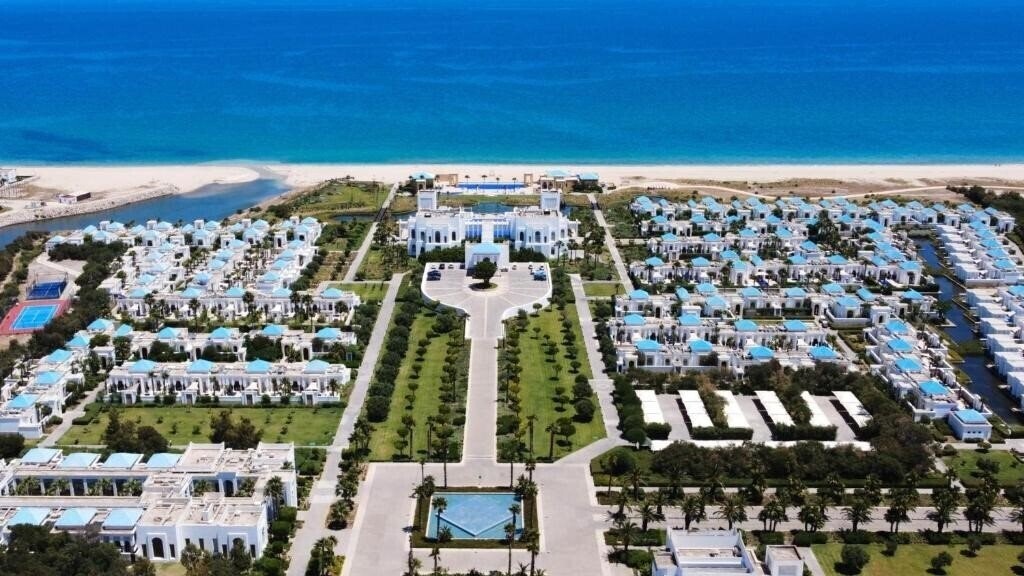 Отель Banyan Tree Tamouda Bay 5*