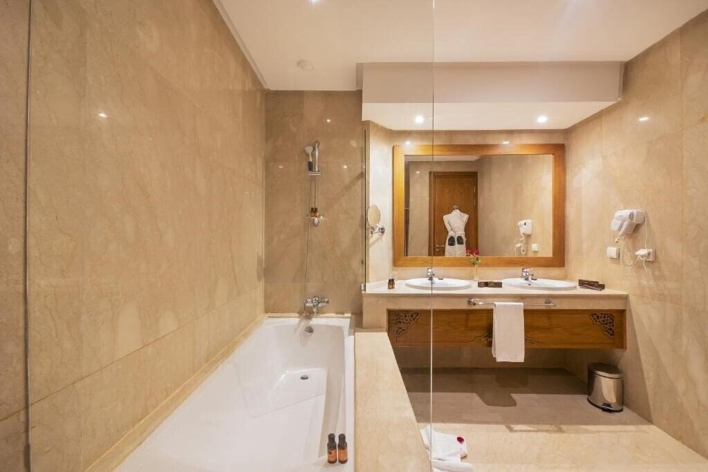 Фотография Grand Mogador Sea View & SPA 5*
