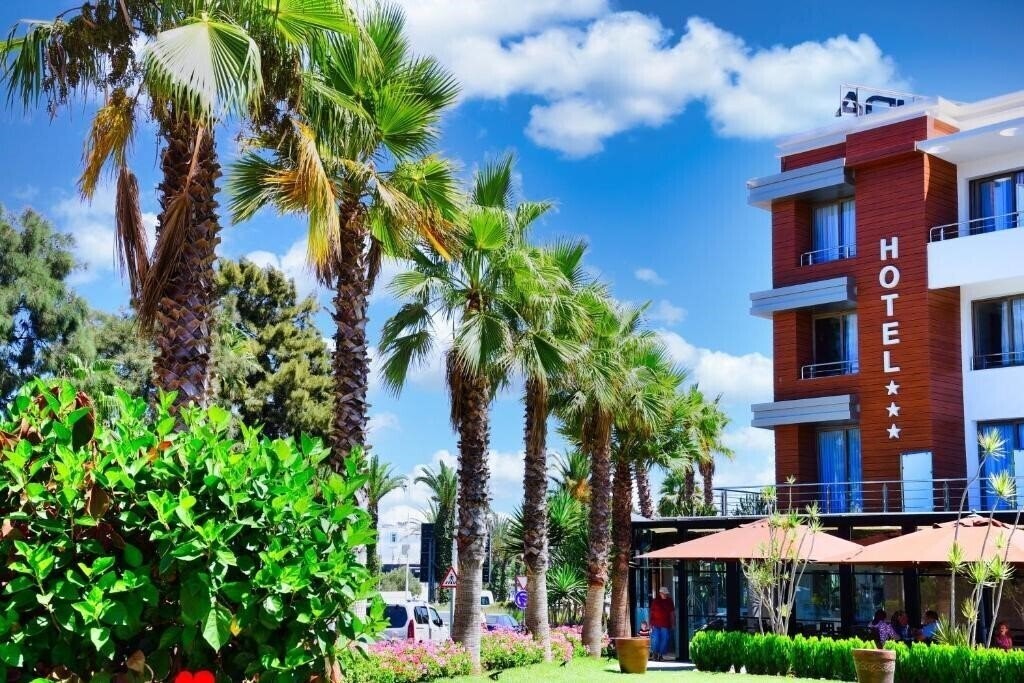 Готель Miranda Hotel 3*