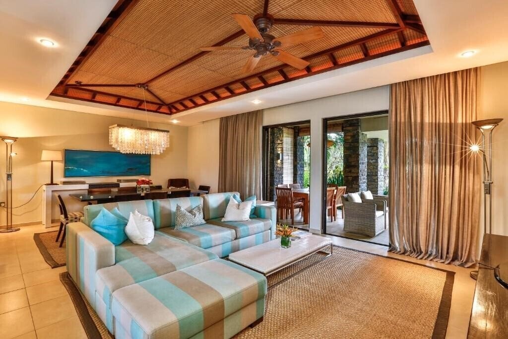 Фото The Bay Club at Anahita (ex. Anahita The Resort, Anahita Golf & SPA Resort Mauritius) 5*