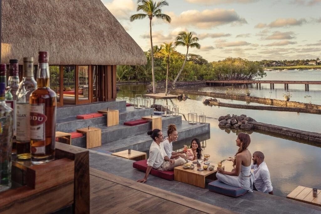 Фото Four Seasons Resort Mauritius At Anahita 5*