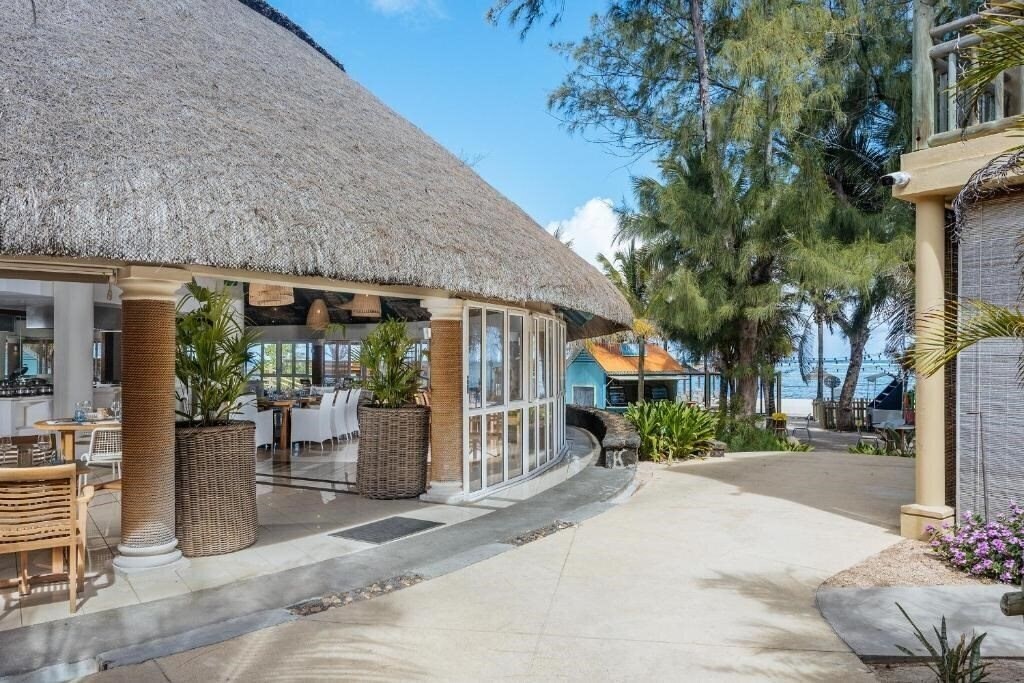 Готель Bougainville 3*