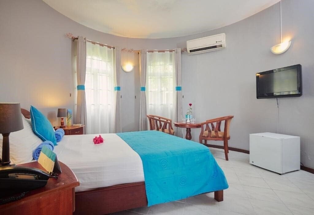 Отель Gold Beach Resort & SPA 3*