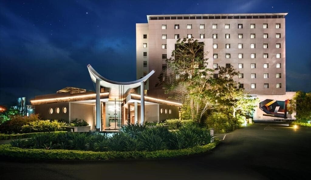 Фотографія Hennessy Park Hotel 4*