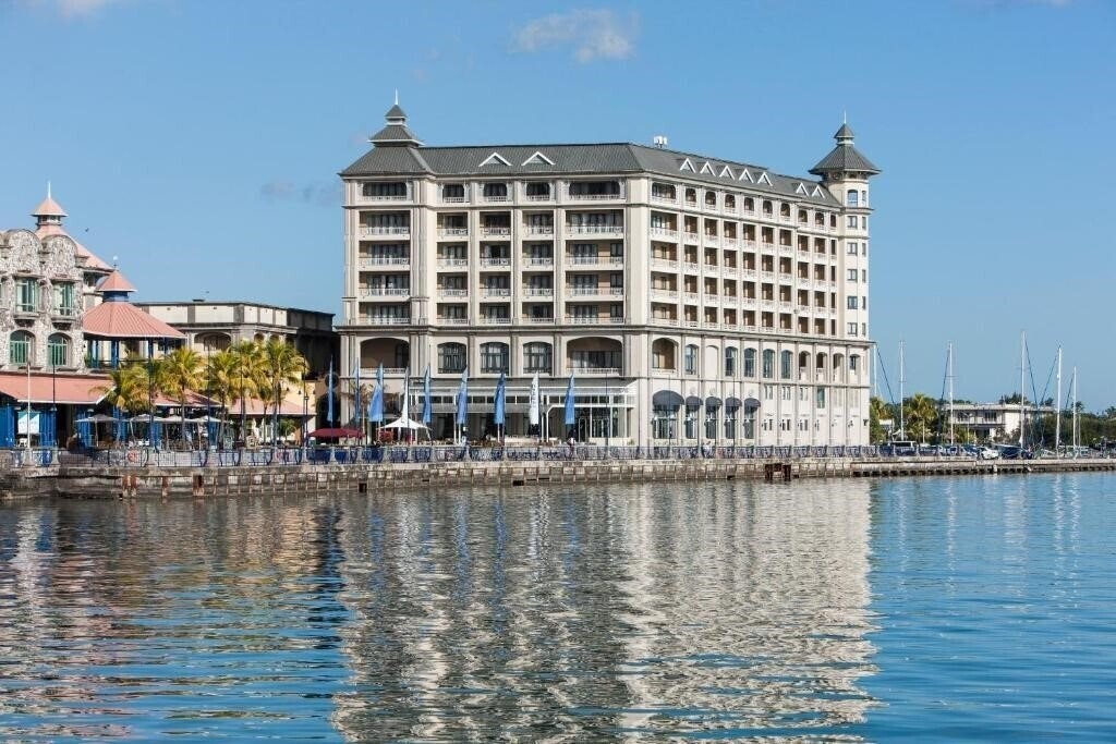 Готель Labourdonnais Waterfront Hotel 5*