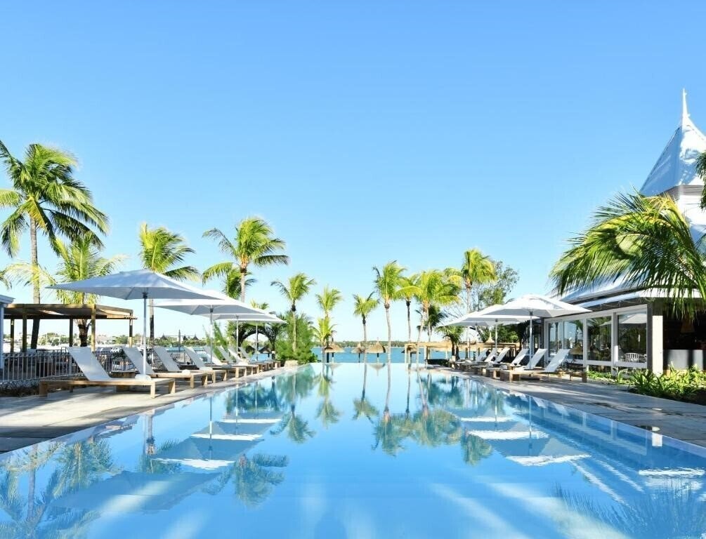 Отель Veranda Grand Baie Hotel & SPA 3*