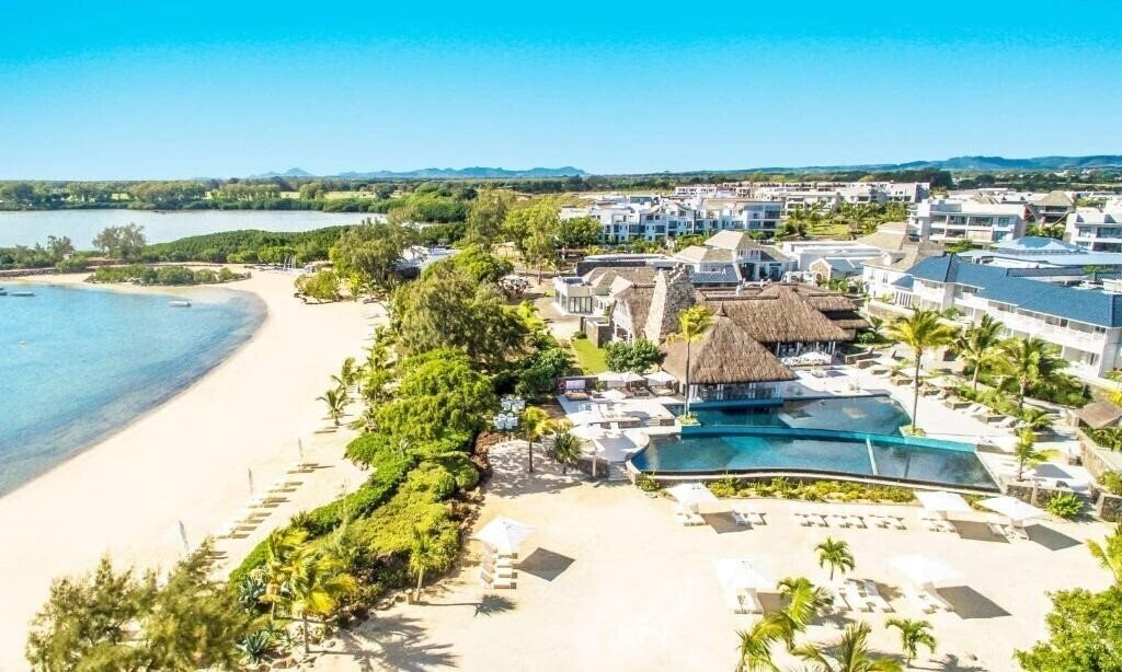 Готель Radisson Blu Azuri Resort & SPA 4*