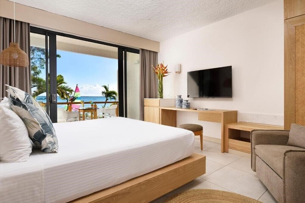 Готель Coral Azur Beach Resort 3*
