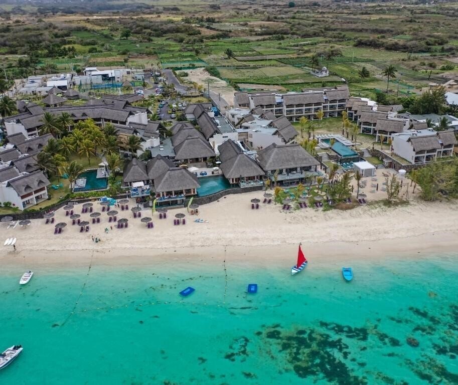 Готель C Mauritius 4*