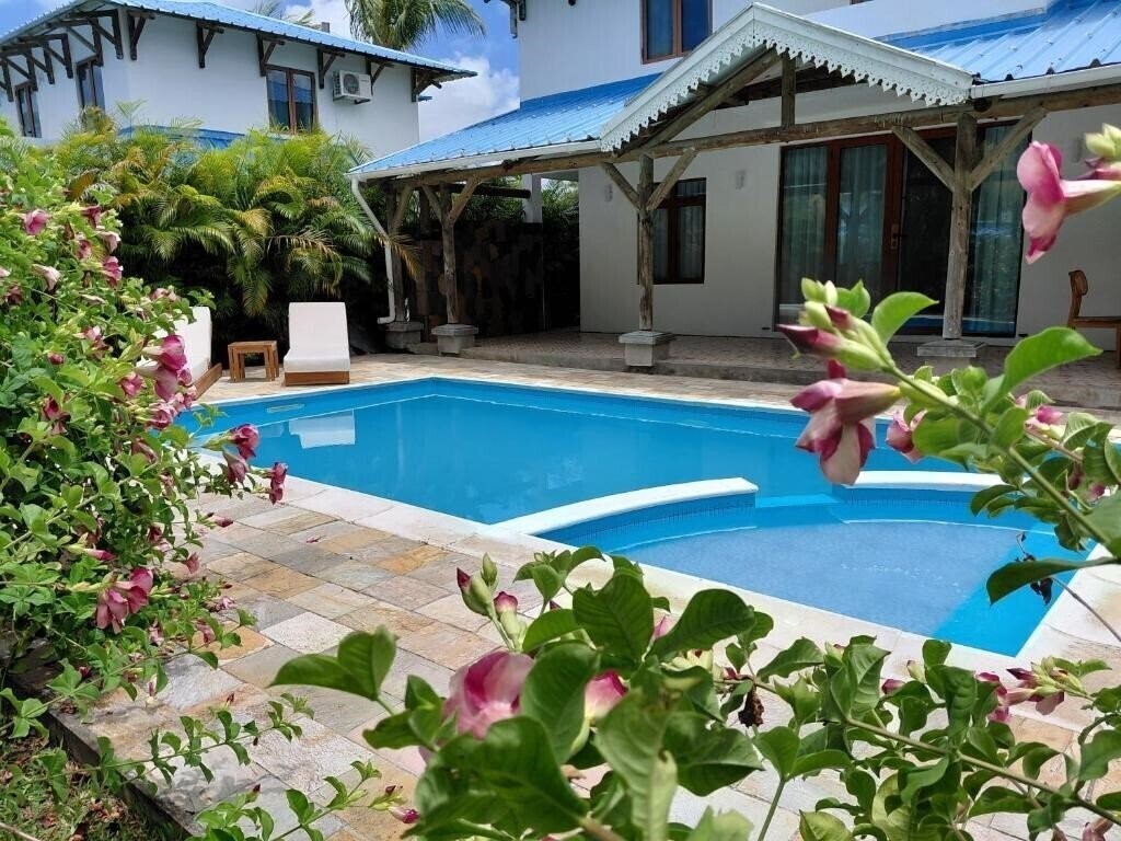 Готель Orchid Villas by Sea Resorts 3*