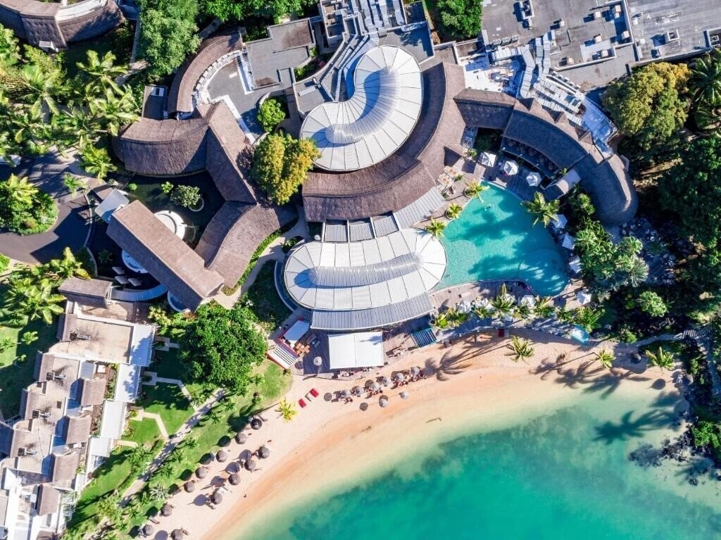 Картинка LUX* Grand Gaube Resort & Villas 5*