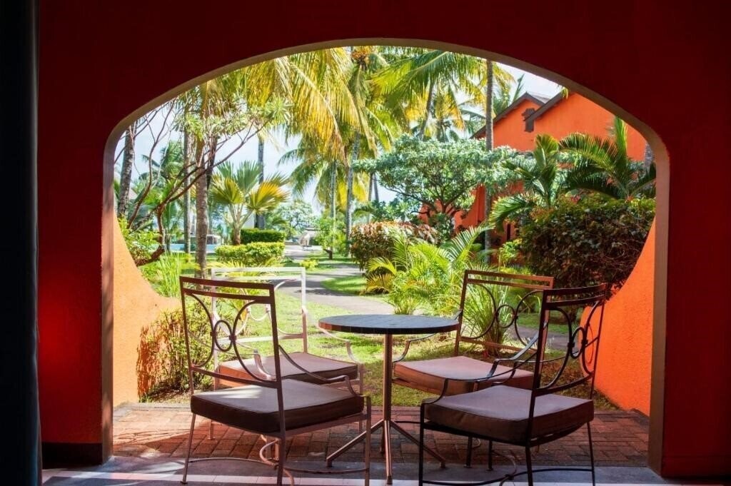 Изображение Flowers Of Paradise Beachfront Residence Apartment 3*