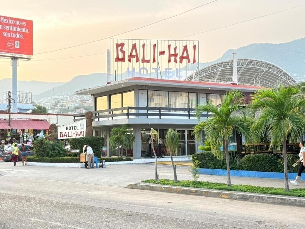 Готель Bali - Hai 3*