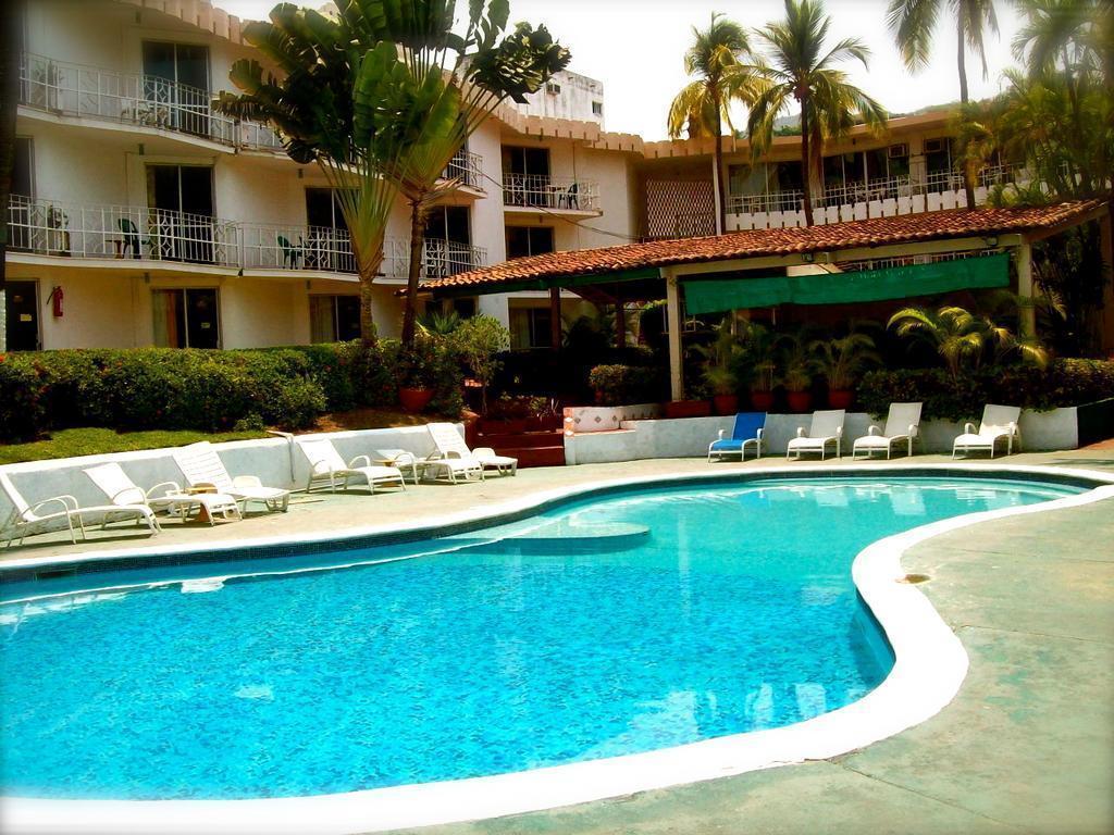 Готель El Tropicano 3*