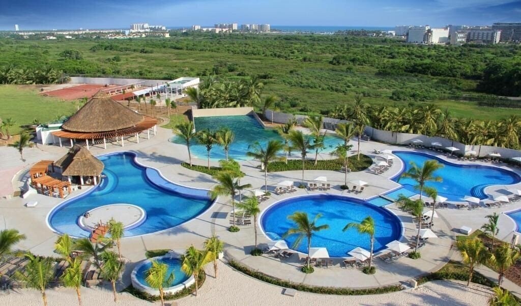 Отель Palacio Mundo Imperial 5*