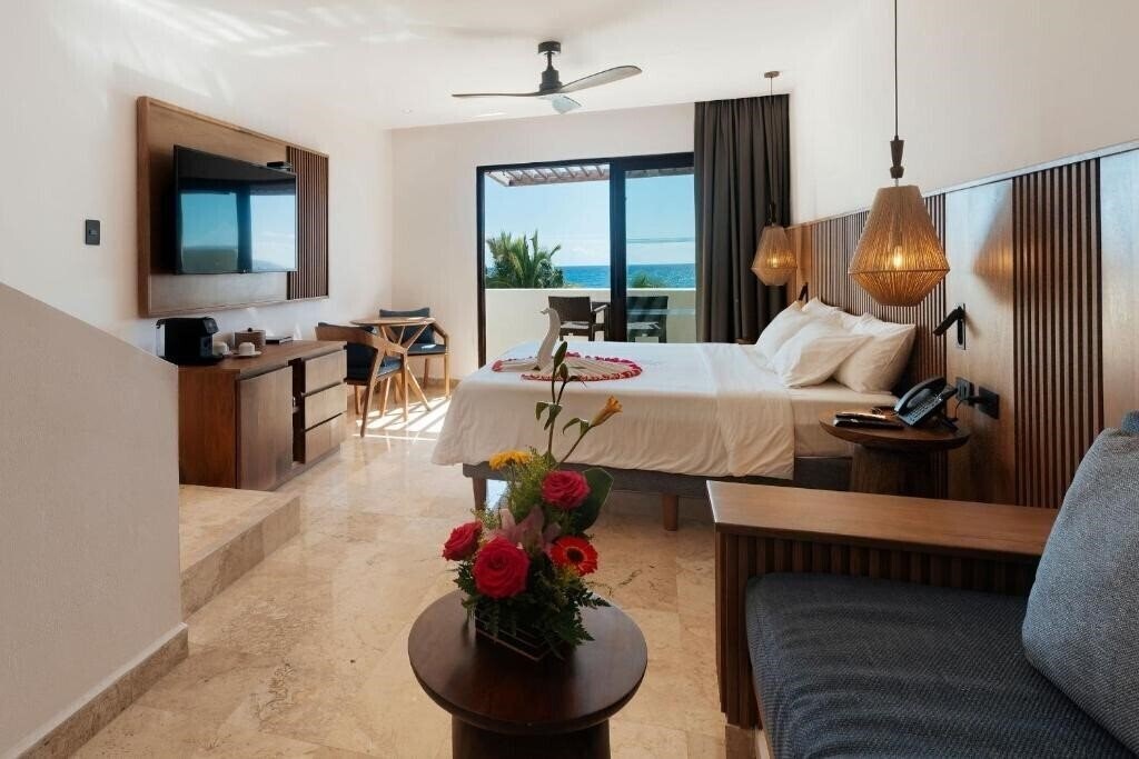 Фото Akumal Bay Beach Wellness Resort 4*