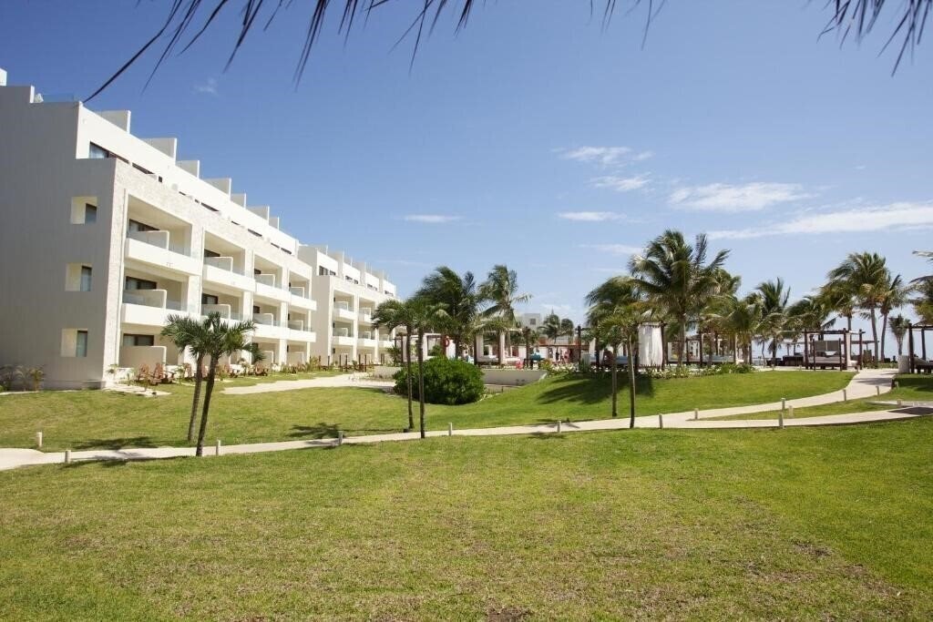 Картинка Akumal Bay Beach Wellness Resort 4*