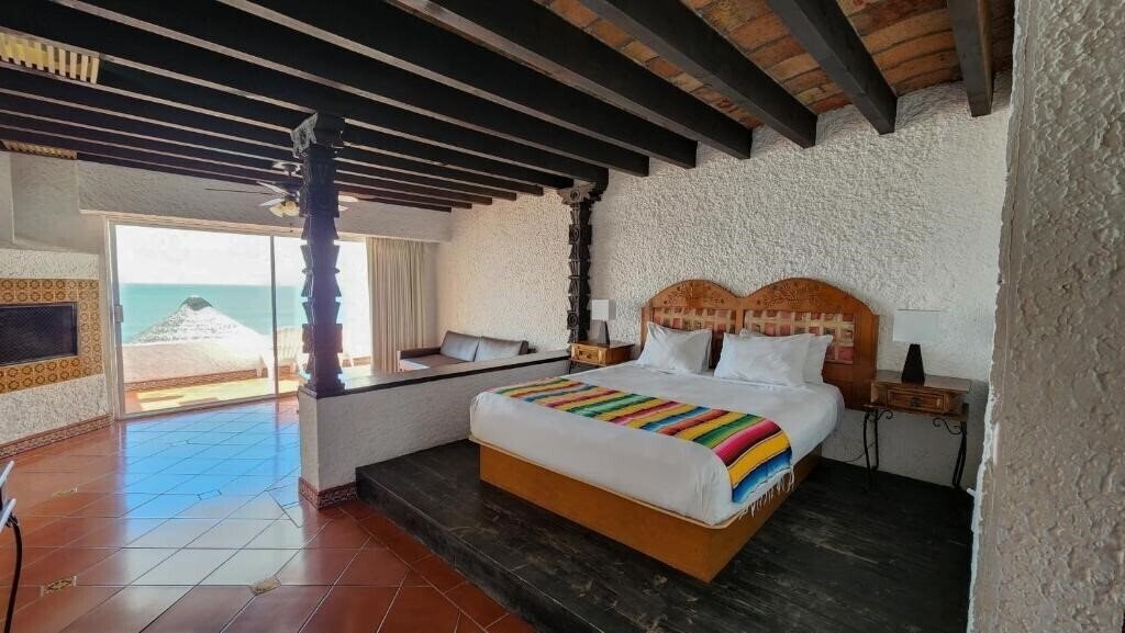 Фото Las Rocas Resort & SPA 4*