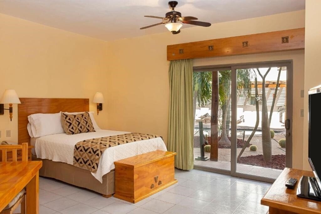 Изображение Hotel Santa Fe Loreto by Villa Group 3*